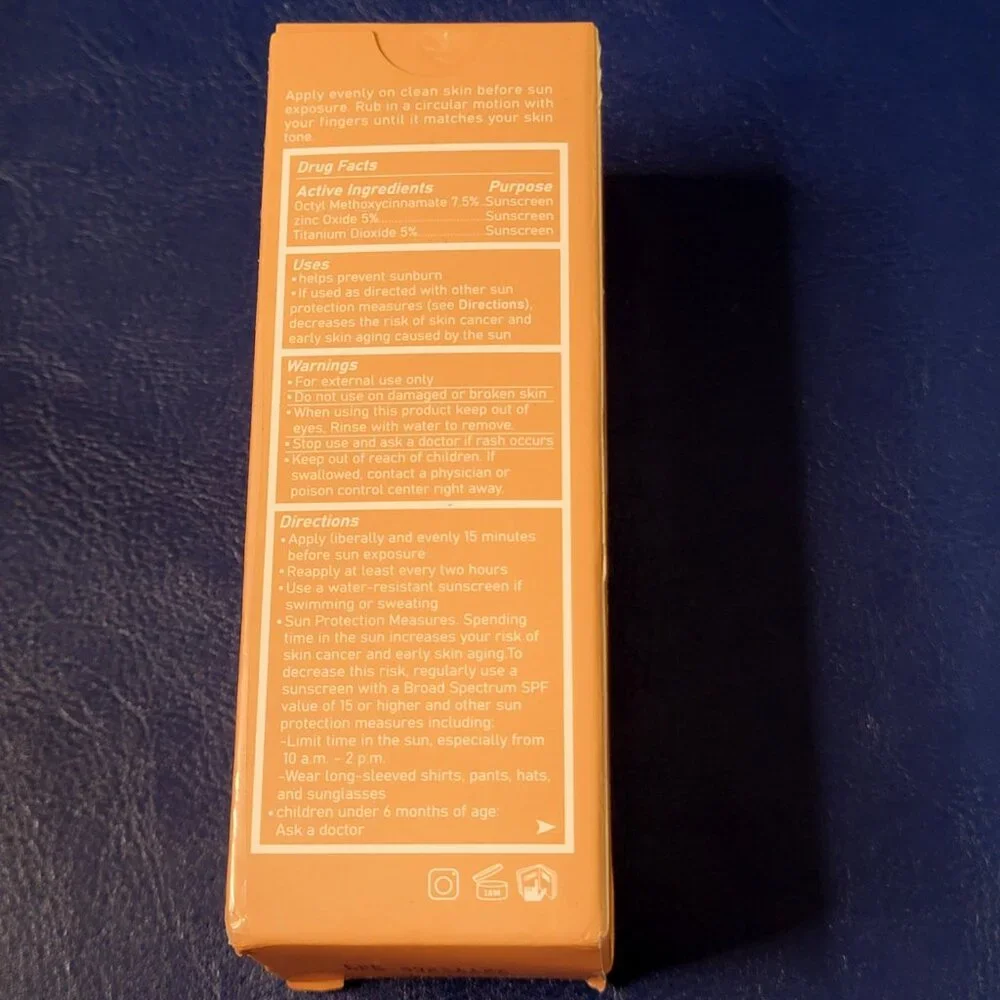 Forever Bloom Biomimic Foundation Medium Tone NIB SPF50